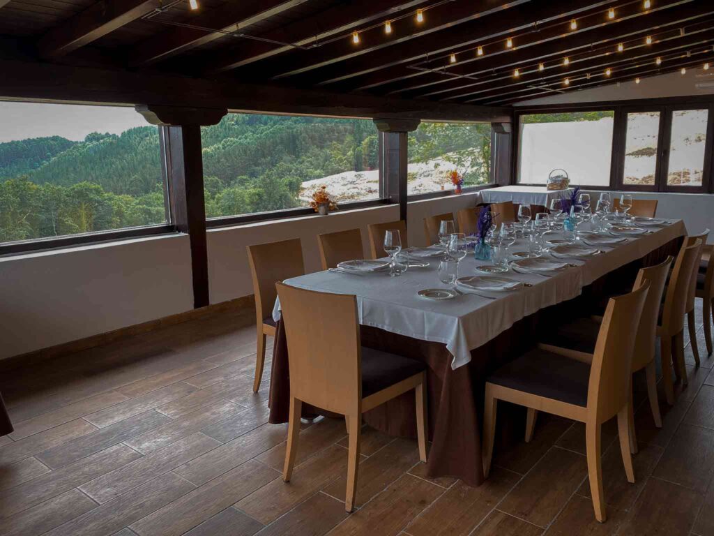 Restaurante para comidas y cenas de empresa de Navidad cerca de Lemoa 1